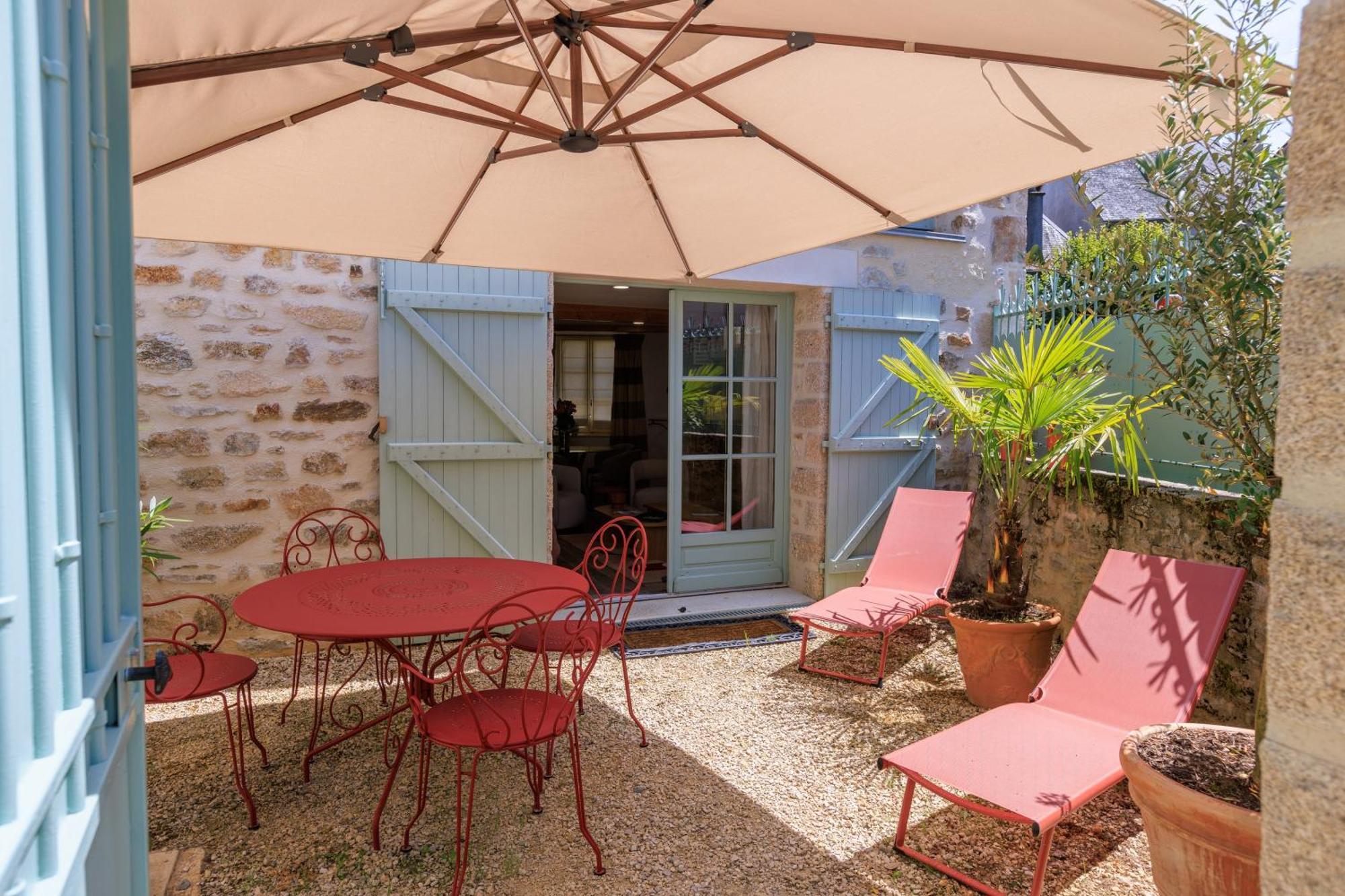 Maison D'Hotes Les Jardins Saint Eloi Le Lonzac Exterior photo